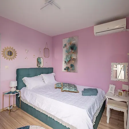 Chic 2bdr & Location & Swu & Free Parking Благоевград