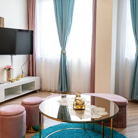 Chic 2bdr & Location & Swu & Free Parking Апартамент *